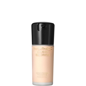 Studio Radiance Serum-Powered&trade; Foundation
