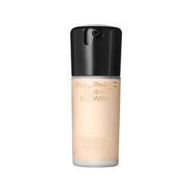 Studio Radiance Serum-Powered&trade; Foundation