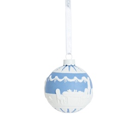 Christmas Dressing the Tree Bauble