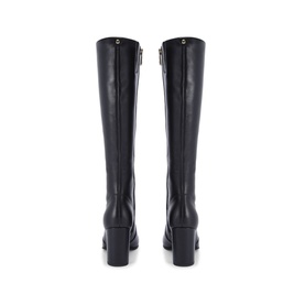 Pose Knee-High Leather Boots