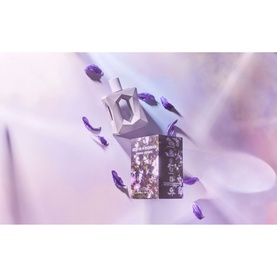 God Is A Woman Eau de Parfum