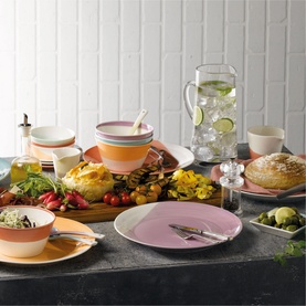 1815 Four-Piece Dinner Plate Set