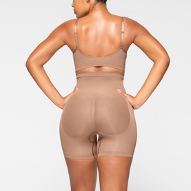 Mid Thigh Short Sienna