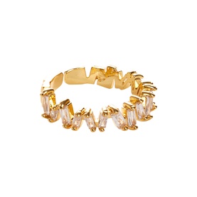 Lucca Ring