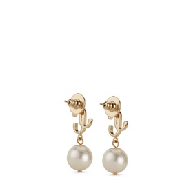 JC Pearl Earrings