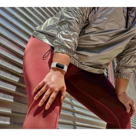 Charge 6 Porcelain/Silver Case