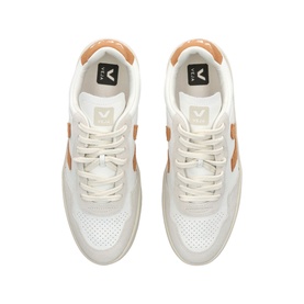 V-90 Trainers