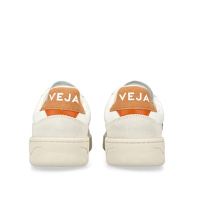 V-90 Trainers