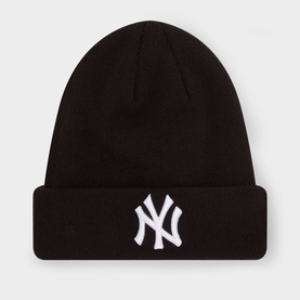 New Era New York Yankees Beanie Hat in black, turn-up rib-knit style with 3D embroidered NY logo in white