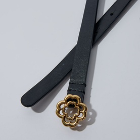 Clover Buckle Smooth Narrow Leather Belt