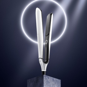 Chronos Hair Straightener - White