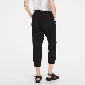 Naya Capri Cropped Joggers