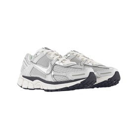 Zoom Vomero 5 Trainers