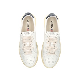 Medalist Low-Top Trainers