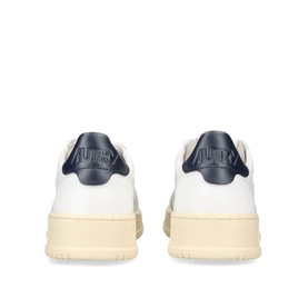 Medalist Low-Top Trainers