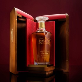 Very rare 40th Anniversary Ruby Edition