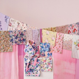 Painted Pansies Blue Twisted Handle Mug