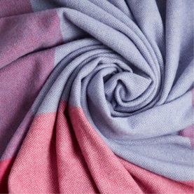 &Aacute;ine Lambswool Throw