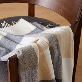 The Classic Check Comfort Throw