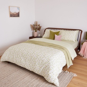 180 Thread Count Dainty Lily Duvet Set