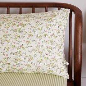 180 Thread Count Dainty Lily Pillowcase Set