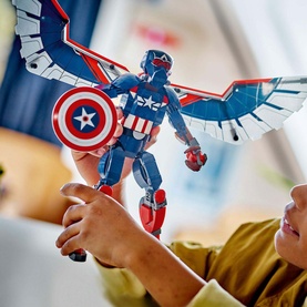 Captain America Construction Figure