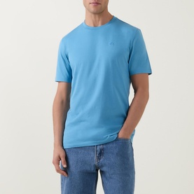 Essential Logo T-Shirt