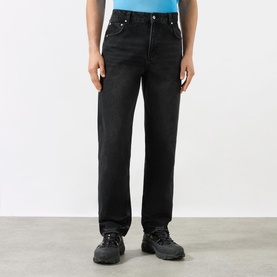 R2 Straight Leg Jeans