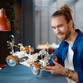 Technic NASA Apollo Lunar Roving Vehicle - LRV