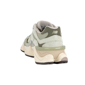 9060 Trainers