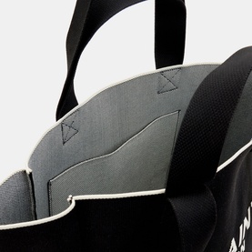 Izzy Logo Knitted Tote Bag