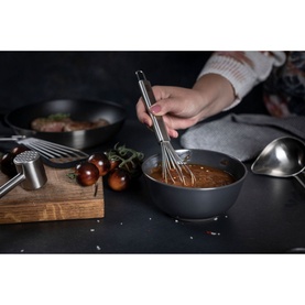Essential Small Balloon Whisk