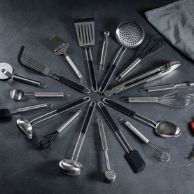 Essential Pasta Server