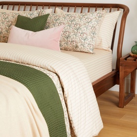 180 Thread Count Romantic Stripe Fitted Sheet