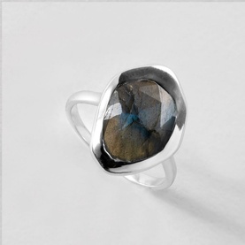 Labradorite Stepping Stone Ring