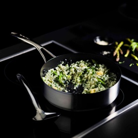 Stainless Steel Saut&eacute; Pan with Lid 30cm