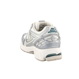 1906 Trainers