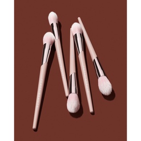 Precision Highlighter Brush 135