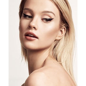 Flyliner Longwear Liquid Eyeliner