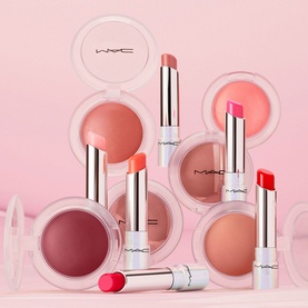MAC Glow Play Cushiony Blush in Pinch Of Marrakesh, 7.3g compact, shown with range of shades and matching lip colours on pink background