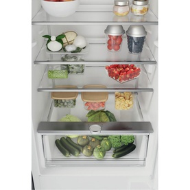 Built In 55cm Total NoFrost Fridge Freezer 70-30