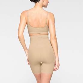 High-Waist Mid-Thigh Short Clay