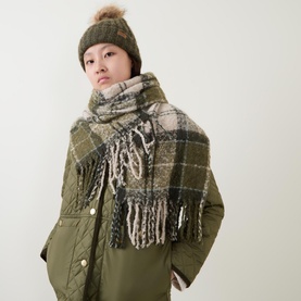 Saltburn Beanie Hat & Scarf Gift Set