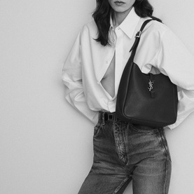 Le 5 &agrave; 7 Supple Small Grained Leather Hobo Bag