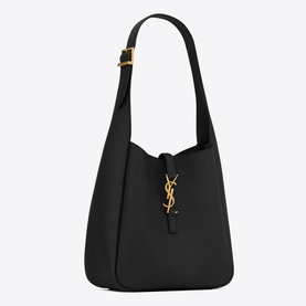 Le 5 &agrave; 7 Supple Small Grained Leather Hobo Bag