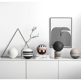 Iconic La Boule Seven-Piece Dinner Set