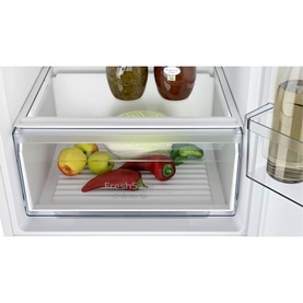 Built-in Fridge-Freezer with Freezer at Bottom