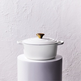 Signature Cast Iron Round Casserole 28cm