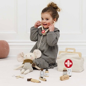 Wooden Animal Vet Set