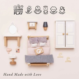 Wooden Master Bedroom 19-Piece Set